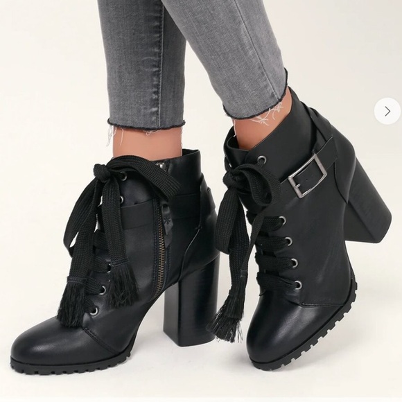 NIB Splendid “Cesar” Black Lace-Up Ankle Boots - Picture 1 of 6